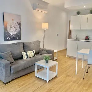 Homely Refino 1-i6 Y Bajo E5 , Málaga Spagna